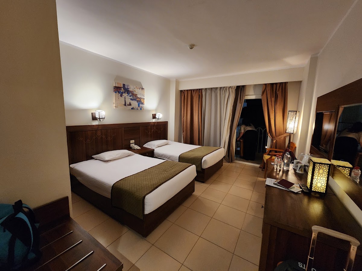 ROYAL STAR BEACH RESORT — 2