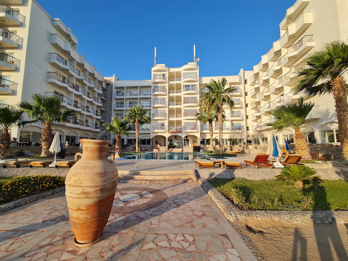 ROYAL STAR BEACH RESORT — 5