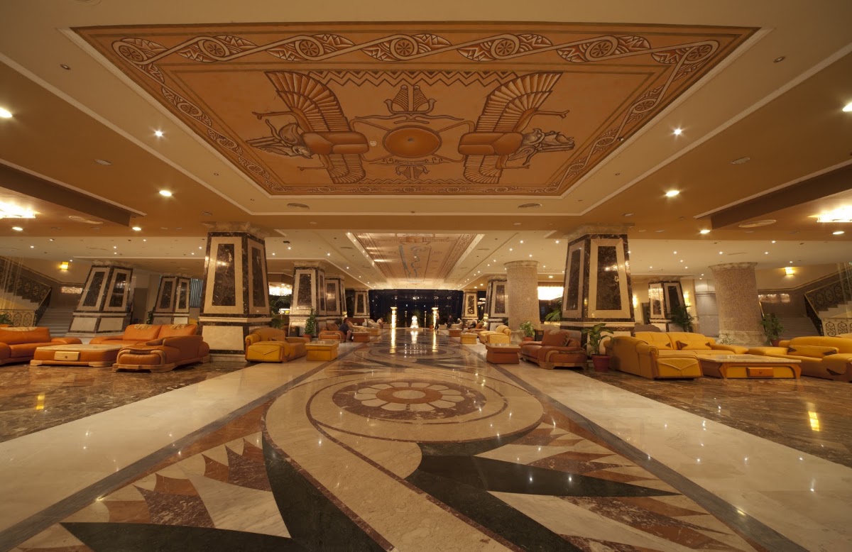 AMC ROYAL HOTEL & SPA — 35