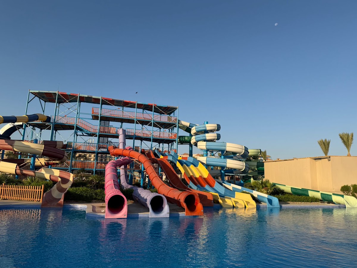 SUNRISE SERANO AQUA PARK (RIVIERA) — 3