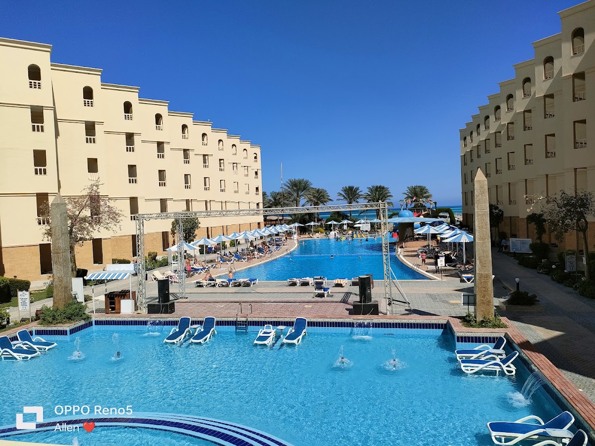AMC ROYAL HOTEL & SPA — 20